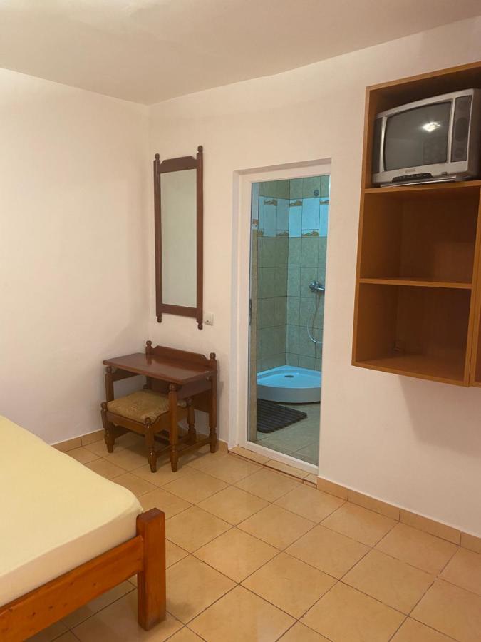 Vila Gino Hotel Costinesti Ngoại thất bức ảnh